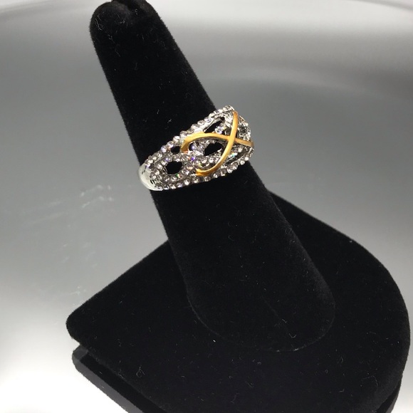 Delicate White Gold Plated Infinity Ring Sz 7 NWOT - Picture 3 of 8